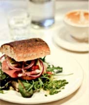 Märtas Kafé och Butik i Höllviken