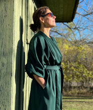 Ladda upp bild till gallerivisning, Jessi Wrap Satin Dress - Emerald Green